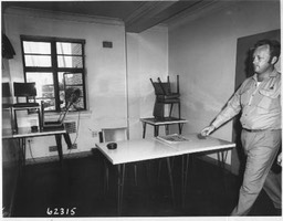 GI43LUNCHROOM